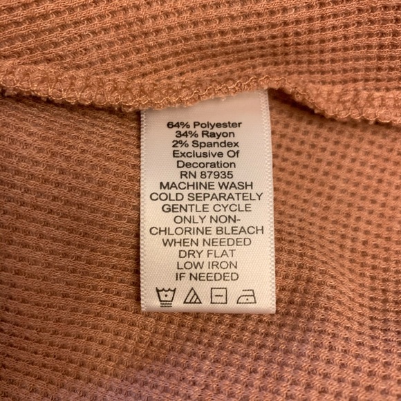 LOGO by Lori Goldstein Thermal Long Sleeve Top - Picture 7 of 8